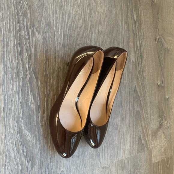 Cole Haan patent leather pumps - Picture 4 of 10